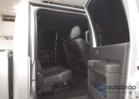 2011 Ford F-250 Lariat z USA, uszkodzony, nr VIN 1FT7W2BT5BEB74782